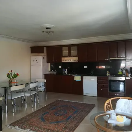 Apartment Sultan 1 *